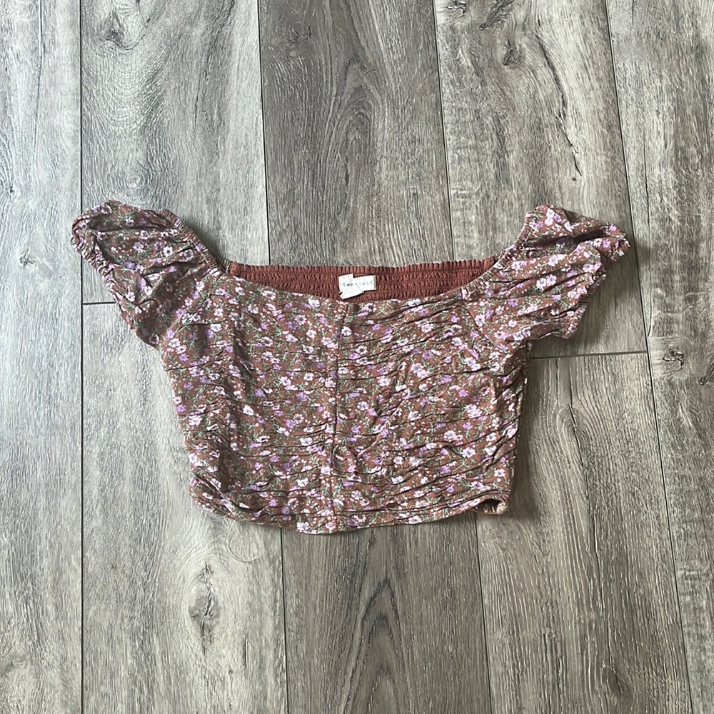 Trendy Floral Off-the-Shoulder Crop Top